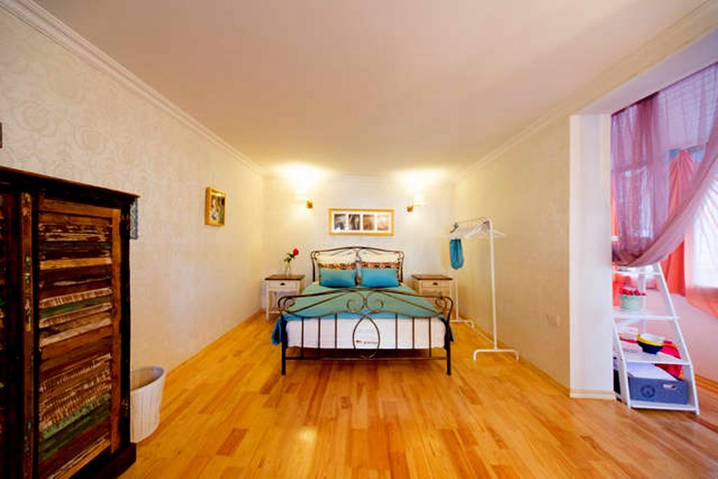Apartment In Old Тбілісі Номер фото