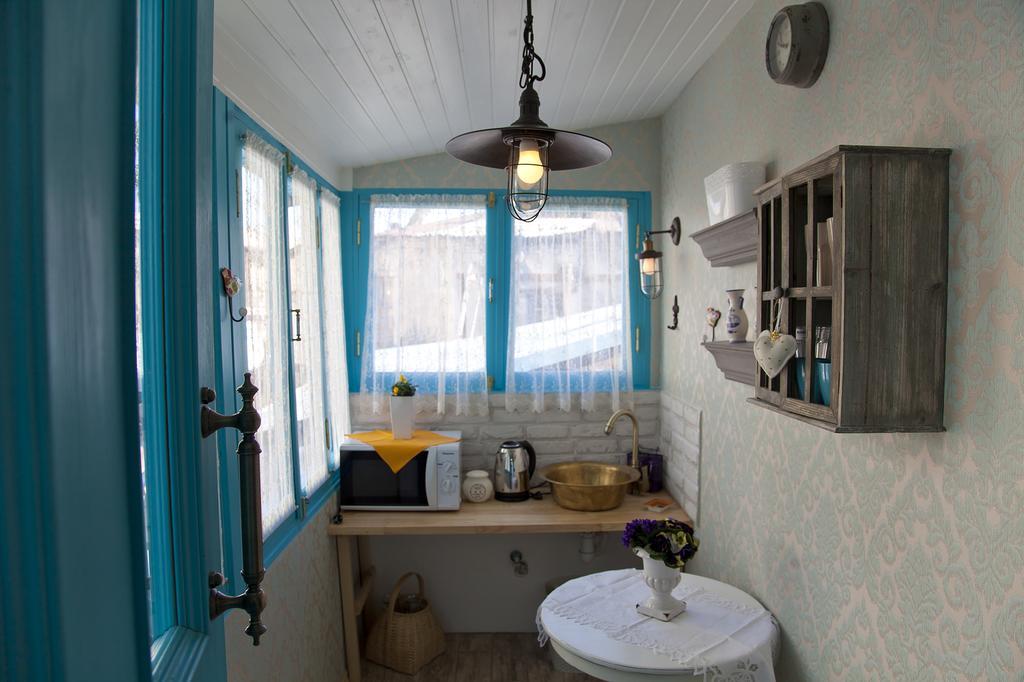 Apartment In Old Тбілісі Номер фото